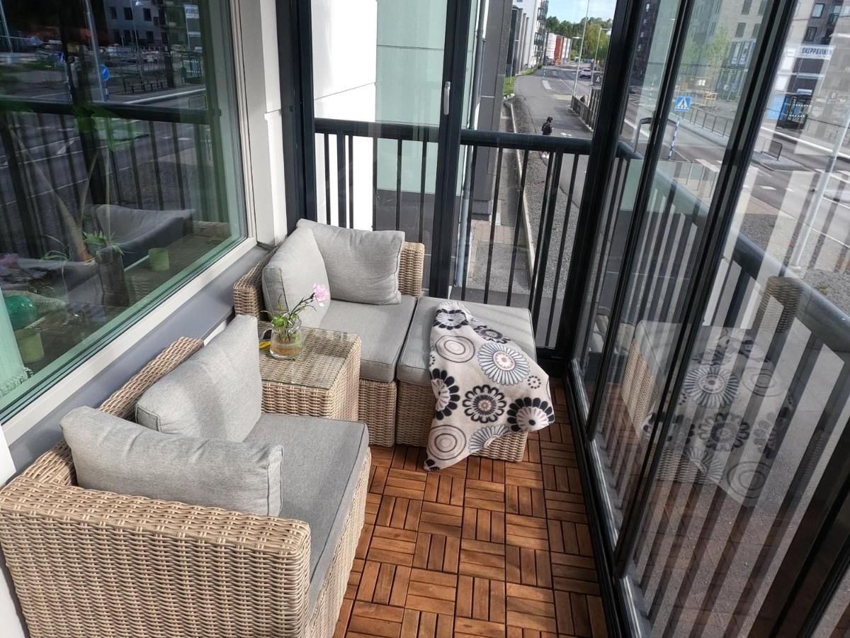 Homestay - Private Room In An Apartment กอเทนเบิร์ก ภายนอก รูปภาพ